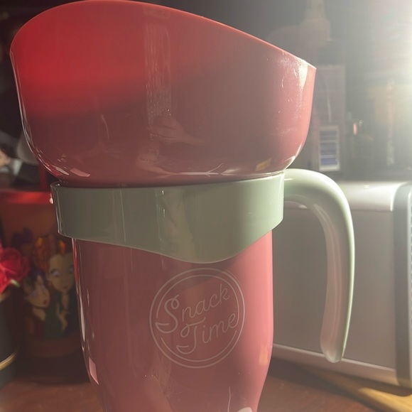 NWOT pink snack and drink mug - Picture 1 of 3